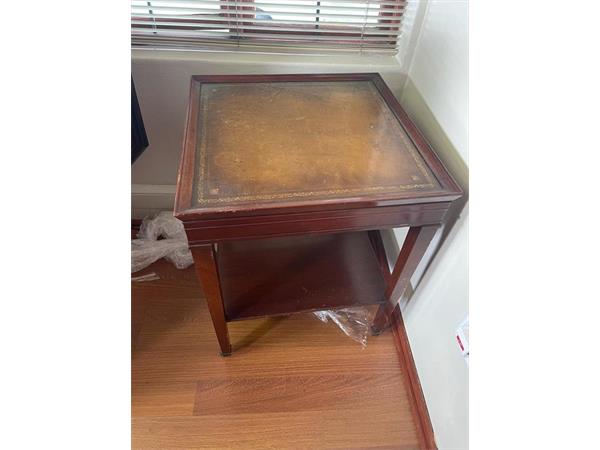 ~/upload/Lots/50995/5iu3pqh2xqk2u/LOT 24 VINTAGE SERVING CART_t600x450.jpg